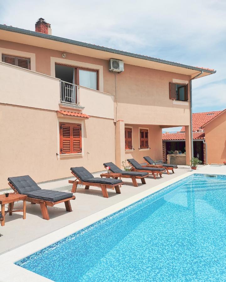 Apartments Matesic Ninski Stanovi Exterior photo